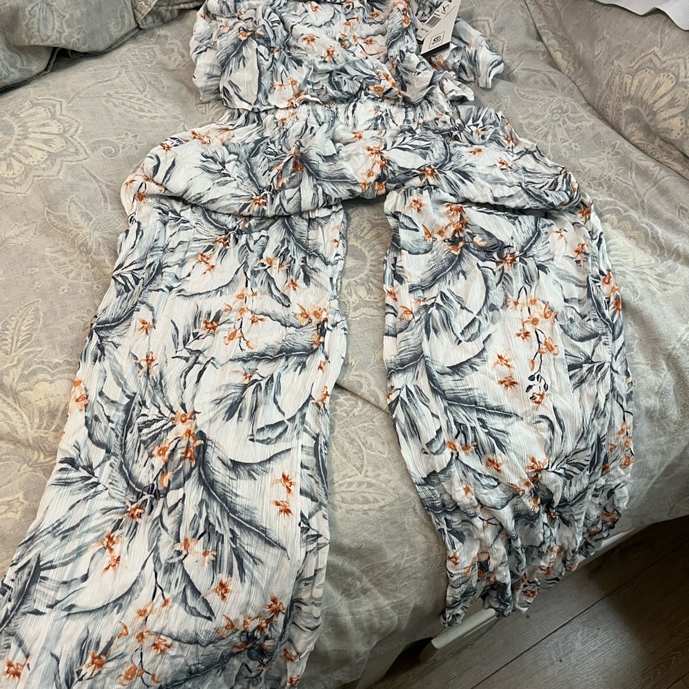 New RipCurl jumpsuit - Picture 6 of 8